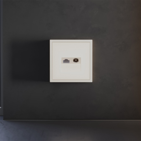Render_image_front_VLS002713_w_standard